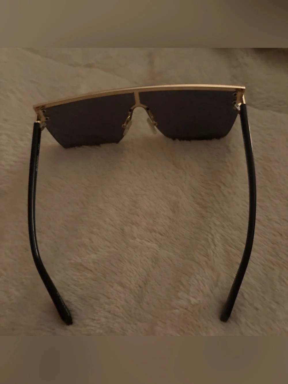 Quay Australia Square Rims Black and Gold